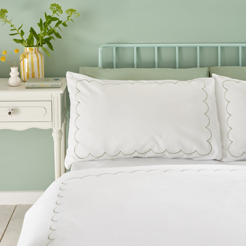 Scallop Border Embroidery Duvet Cover Set, Kingsize Duvet Cover + 2 Standard Pillowcases, Green