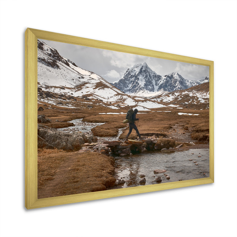 Randonnée dans les Alpes françaises sur toile, Cadre doré simple, H 16 po x l 32 po x P 1 po