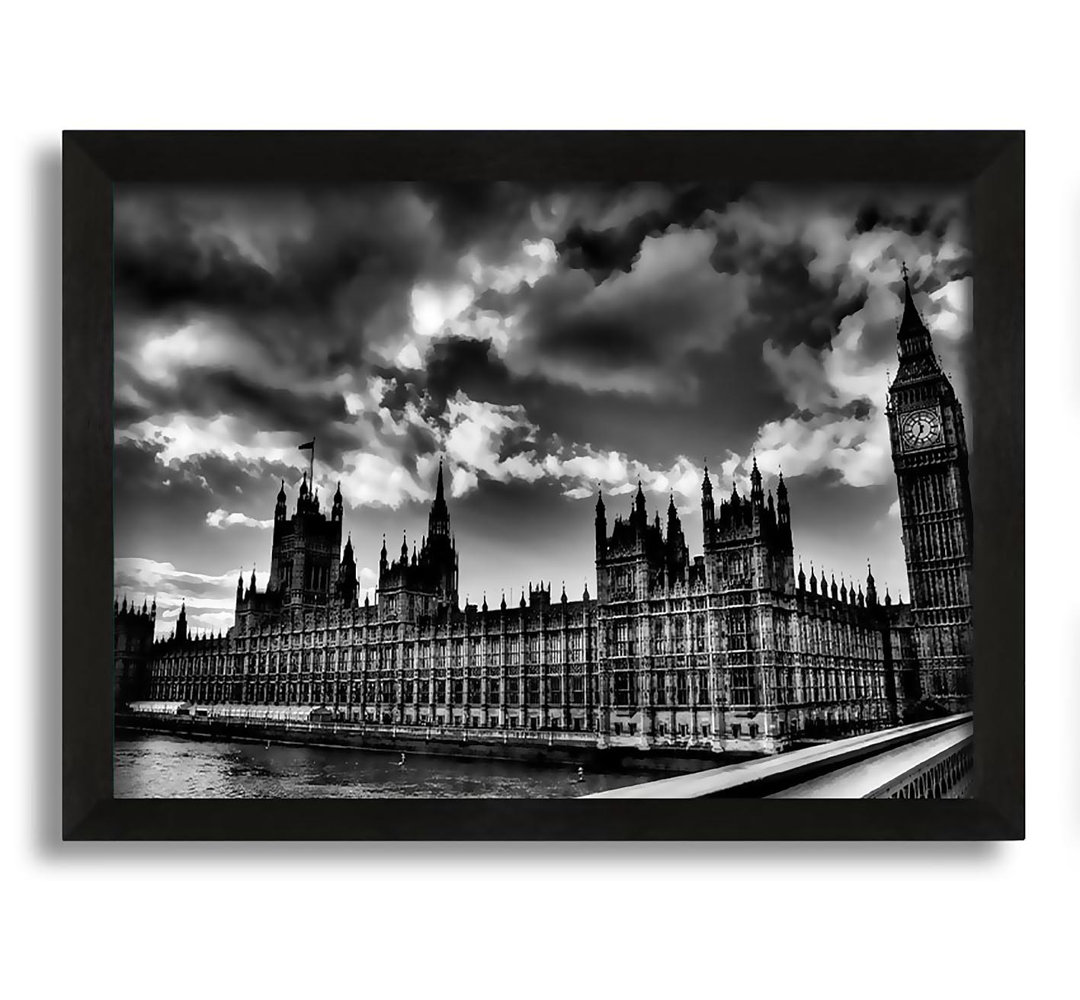 Gerahmtes Leinwandbild London Houses Of Parliament mit schwarzen und weißen Sturmwolken