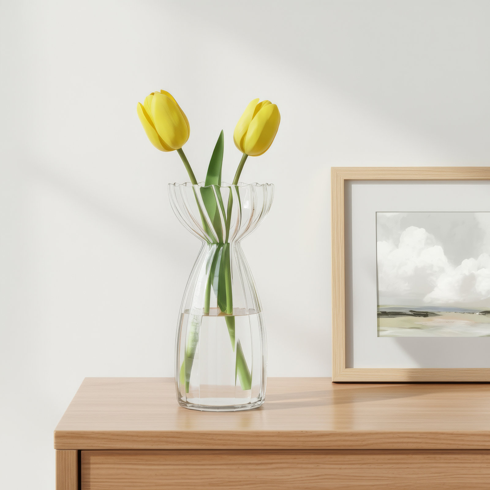 Amaya 5.75'' Handmade Glass Table Vase