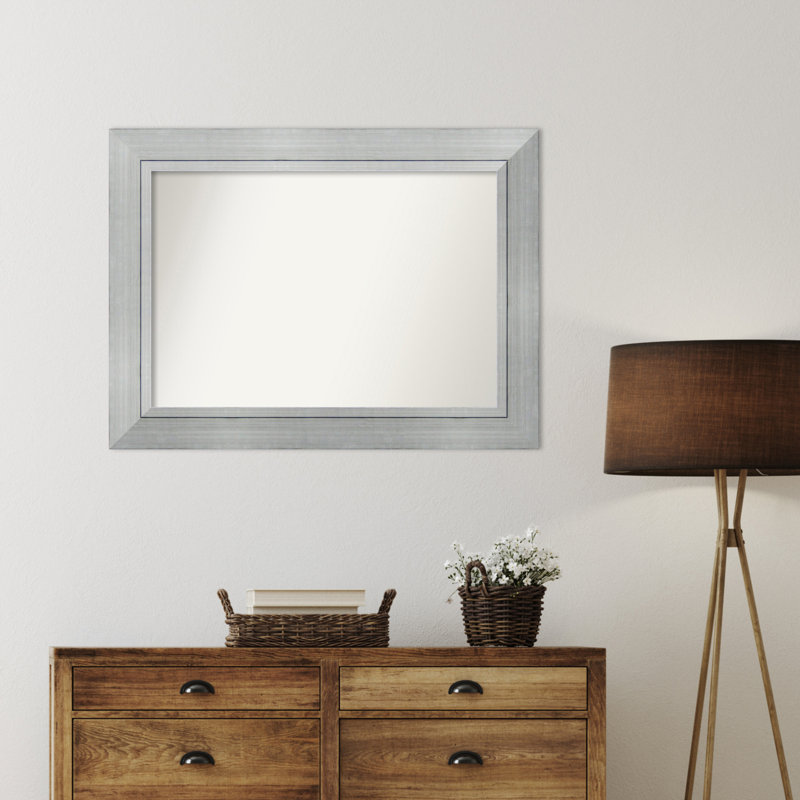 Miroir mural en bois massif Yousef, 29,25 po x 39,25 po, Rectangle