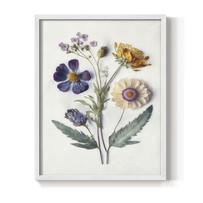 Pressed Flower Memories I, reproduction encadrée - bois massif, H 11 po x l 9 po, Blanc