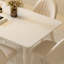 Table de salle à manger en pierre-108830470