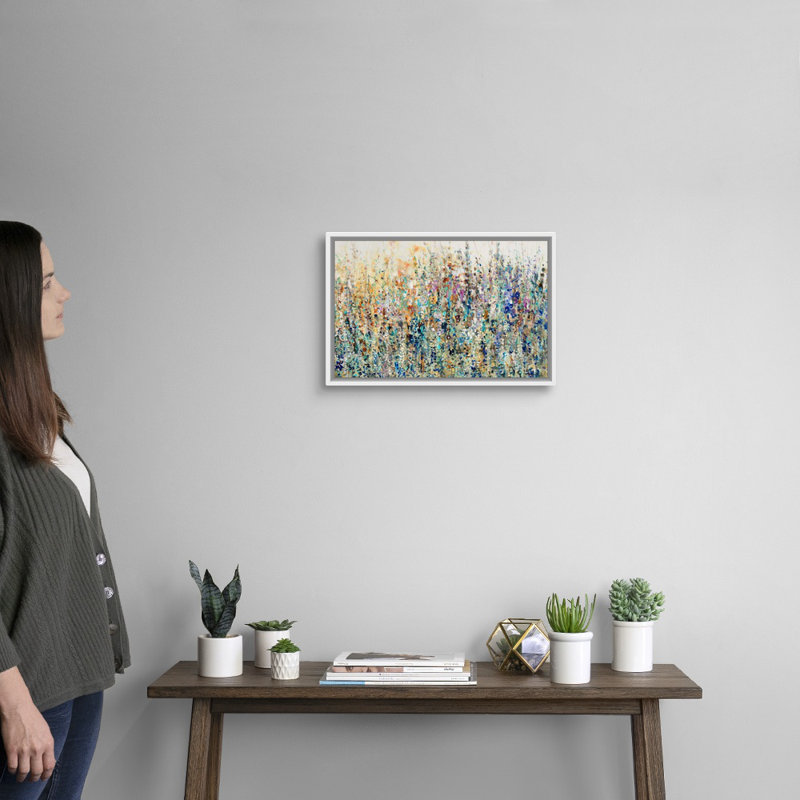 « Thicket Wildflowers » peinture sur toile, Reproduction avec cadre flottant, 13.25" H x 19.25" W, Blanc