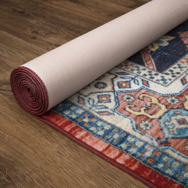 Tapis ivoire / bleu marine à motif de médaillon antidérapant Lyanne, Tapis de couloir 2 pi 2 po x 7 pi