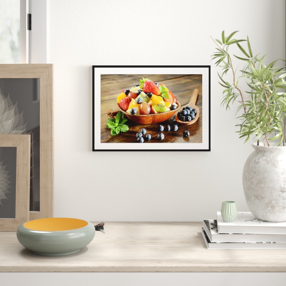 Gerahmtes Poster Bowl mit frischem Obst