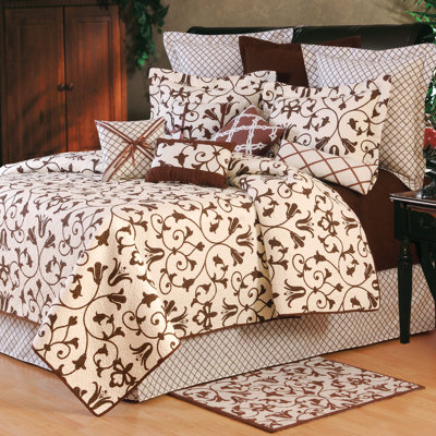 Lavanya Cotton Damask Quilt