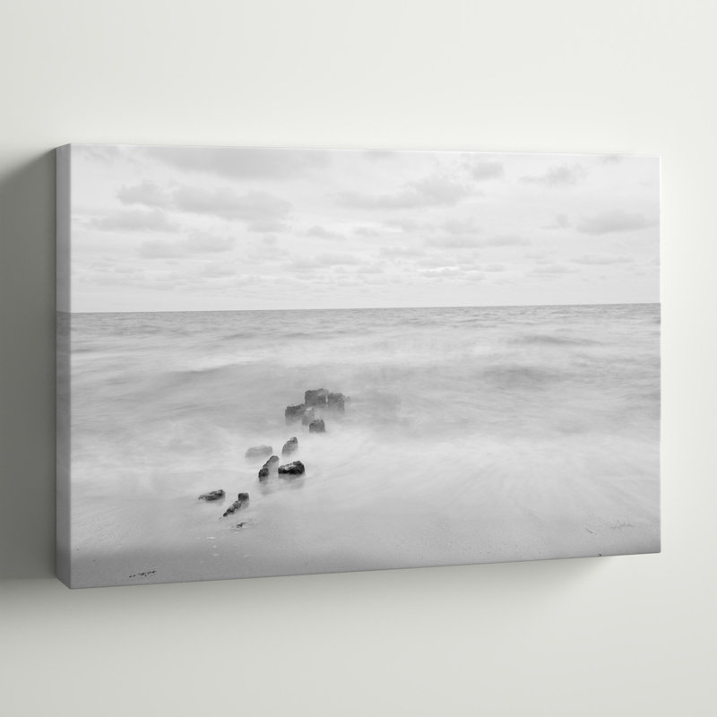 "Ends and Beginnings" par Aledanda - reproduction de photo sur toile sans cadre, H 12 po x l 18 po