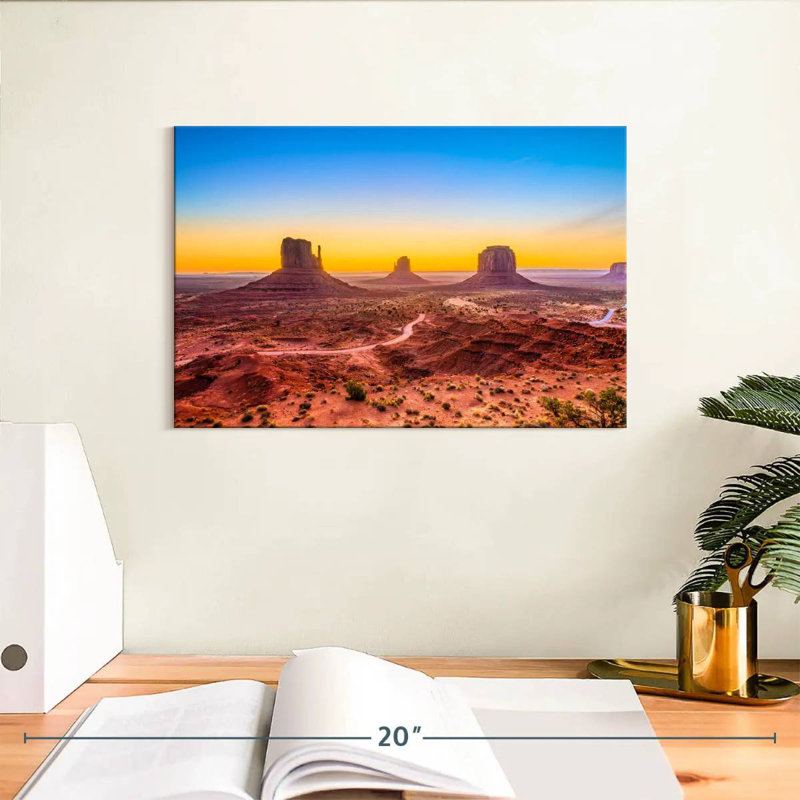 Alvord Monument Valley At Dawn, H 8 po x l 12 po