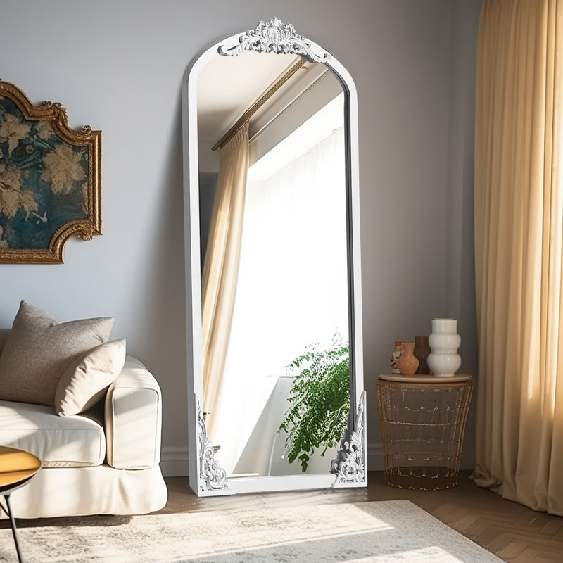 Miroir mural en bois massif Anjulie, Blanc, 67 po x 28 po