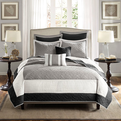 49ec33f51 Comforter