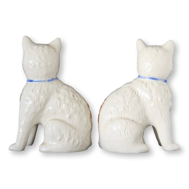 Chats Staffordshire antiques anglais