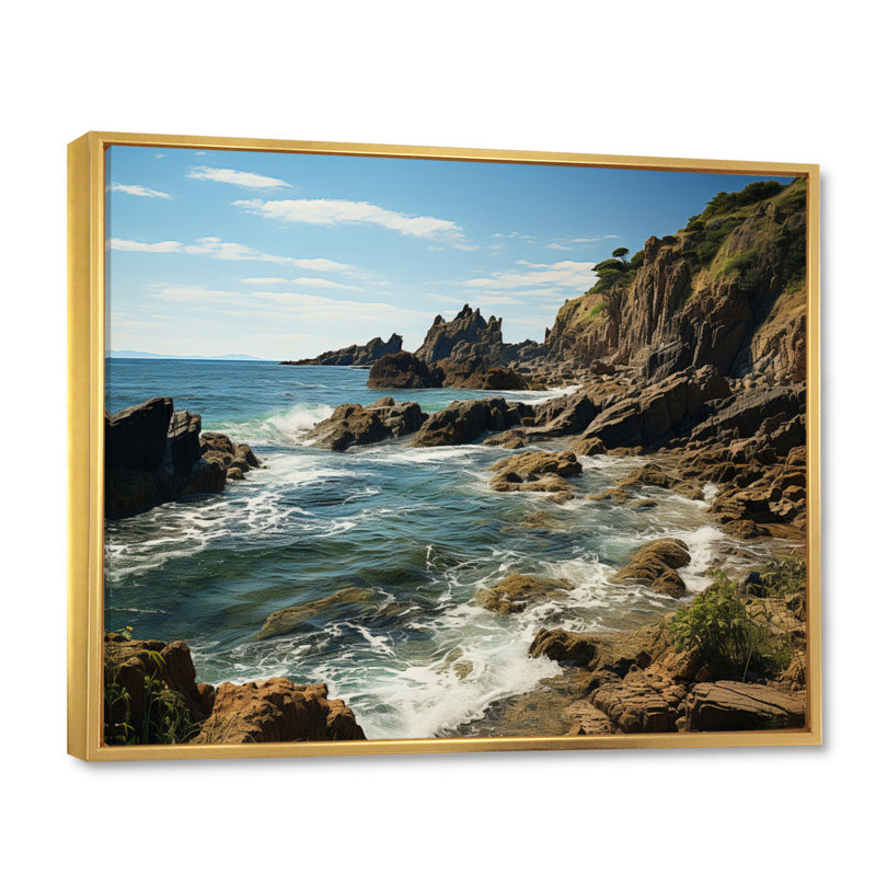 Rocky Beach Rocky Coastline I - Nautical & Beach Canvas Art Print, H 34 po x l 44 po, Cadre flottant doré