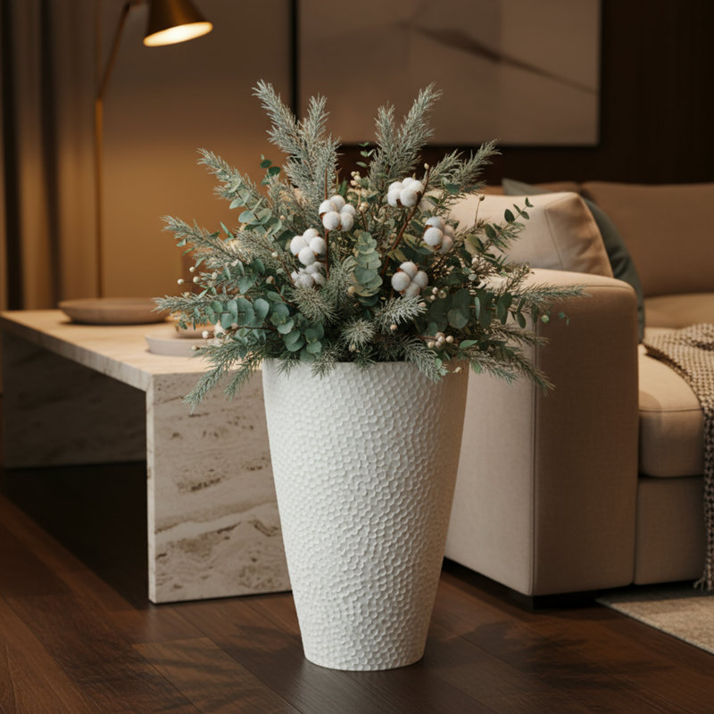 Pot à fleurs à texture martelée Cara, Blanc