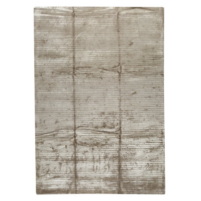 Hand Knotted Area Rug in Misty