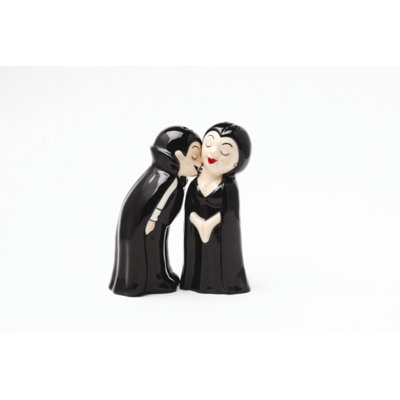 Pacific Giftware Vampire Love at First Bite Magnetic Kissing Ceramic Salt and Pepper Shakers Set