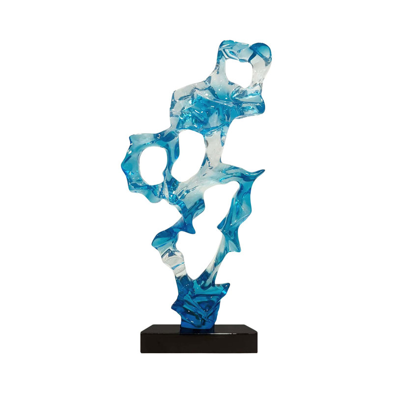Sculpture en résine transparente bleue