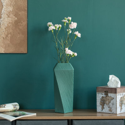 Jakkele Ceramic Table Vase