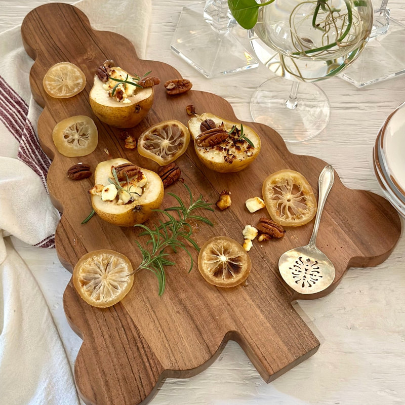 Scalloped Tree Cutting Board - Natural