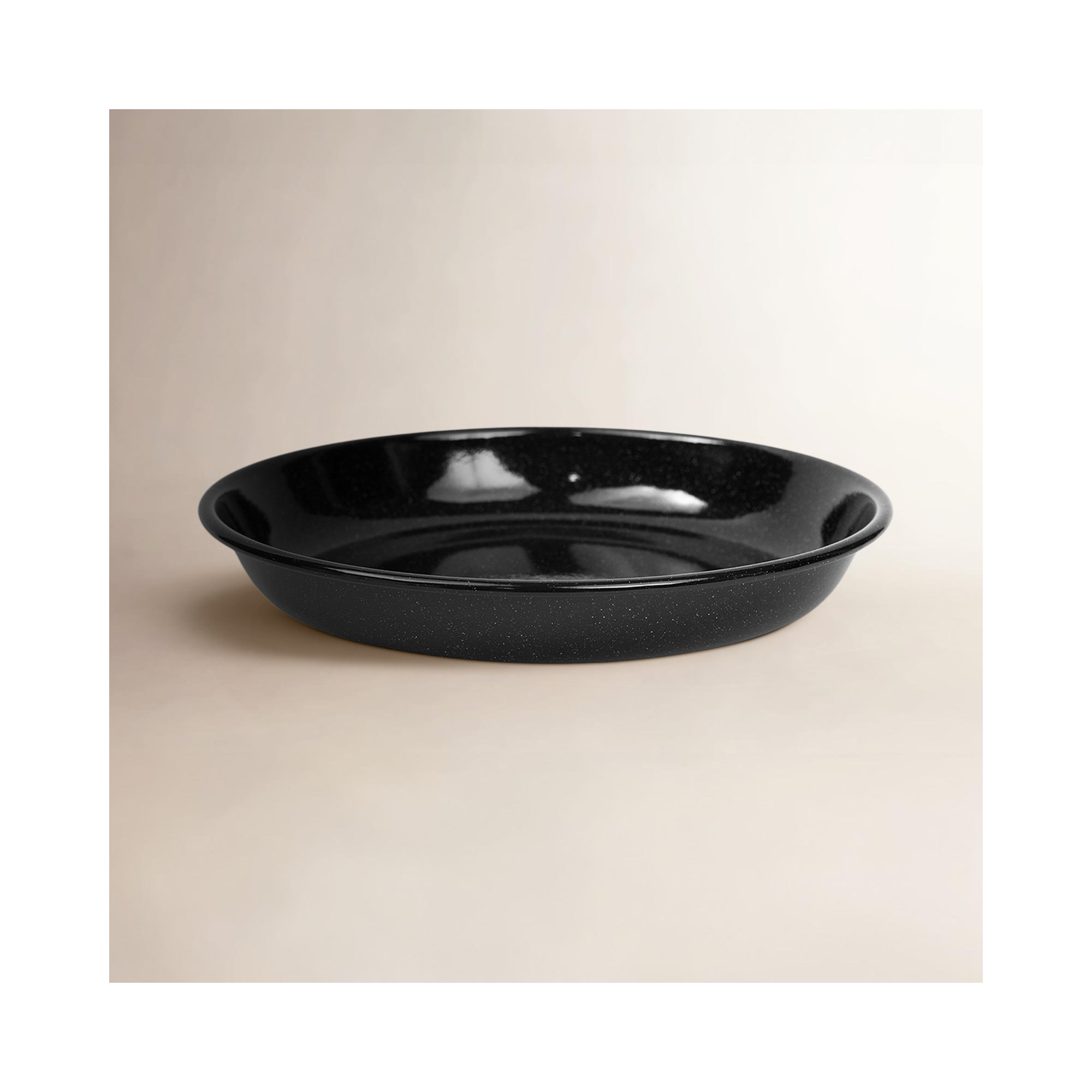 Crow Canyon Enamelware Stinson Pasta Plates, Black 