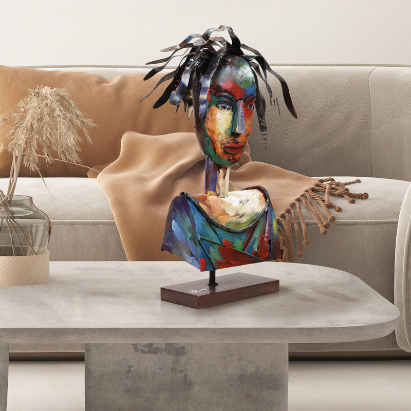 Homme People Figurines & Sculptures