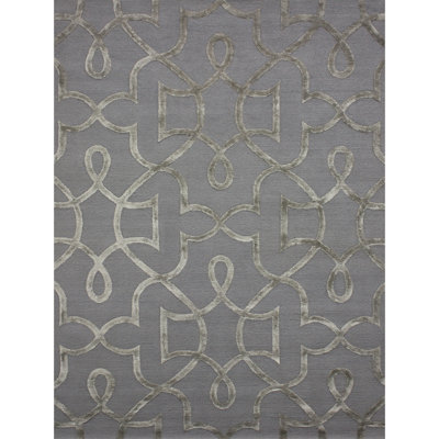 Geometric Area Rug in Gray/Sterling