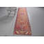 Tapis turc rétro vintage rose Herki pour le bureau et les espaces intérieurs avec un design antique