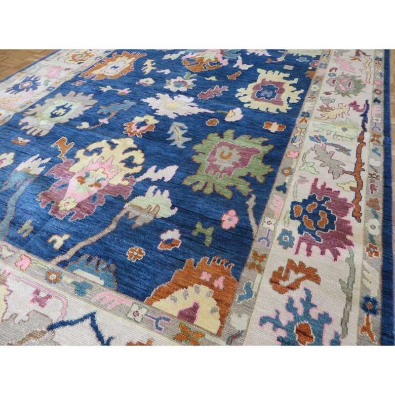 Tapis bleu marine unique de 8 pi 9 po x 12 pi