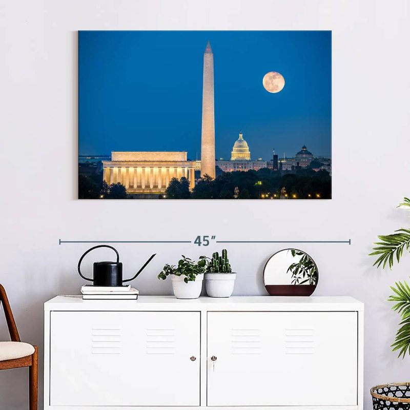 Sireci DC, 26" H x 39" W