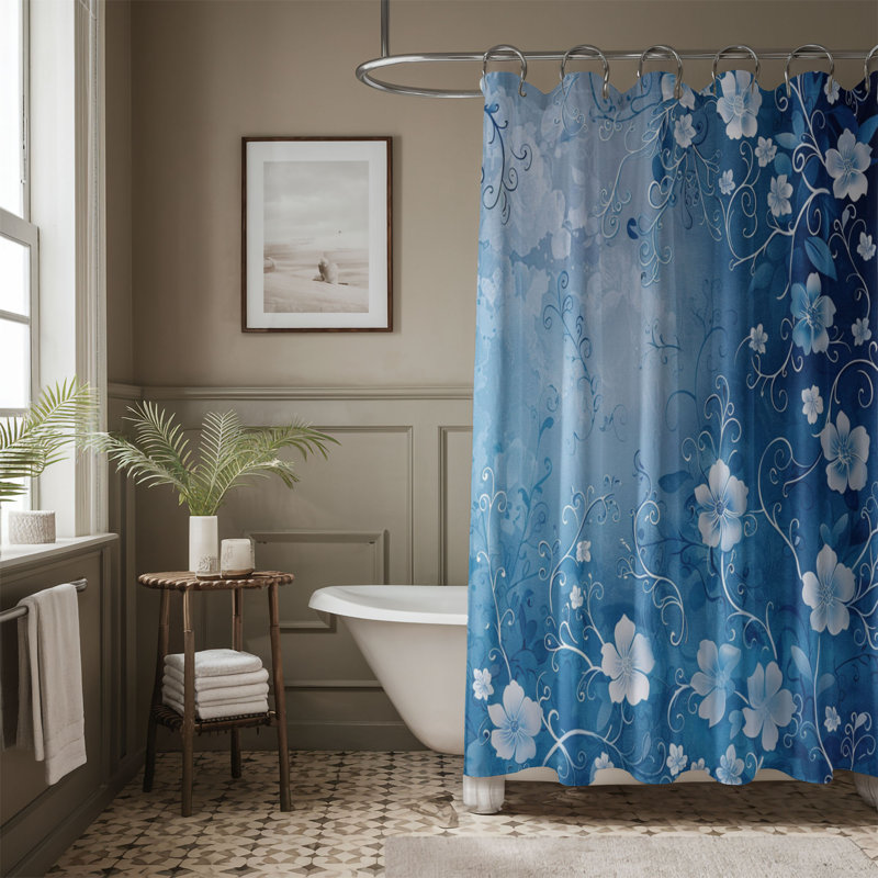 Rideau de douche standard 1 pièce Faded Blue Florals, H 74 po x l 71 po