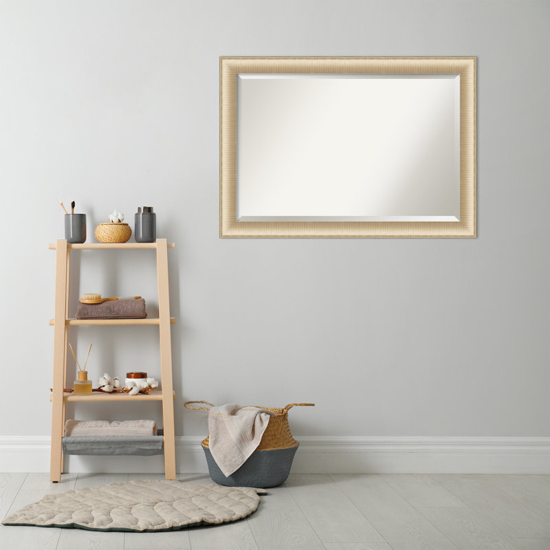 Miroir d'appoint mural en plastique Jonnie, 21" x 25", Brushed Gold