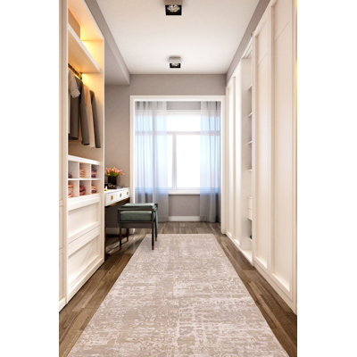 Legacy Rug 2'7" x 7'11"