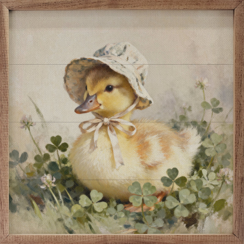 Duckling In Bonnet, H 4 po x l 4 po