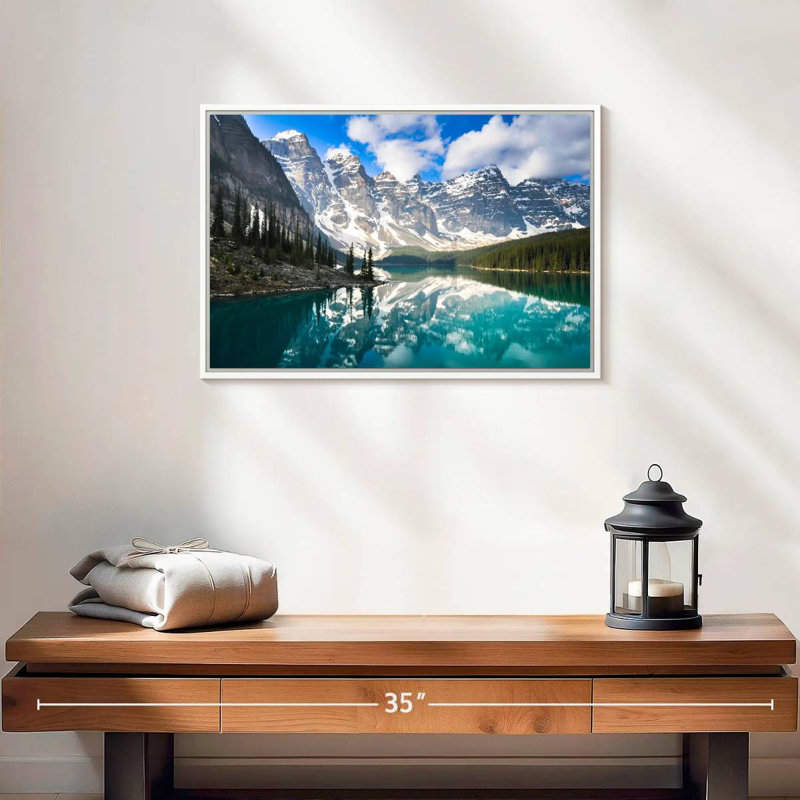 Reflet de la montagne, 19 po x 13 po, Cadre flottant blanc