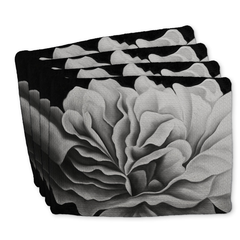 Napperon en polyester tressé noir et blanc avec fleurs | Ensemble de 4
