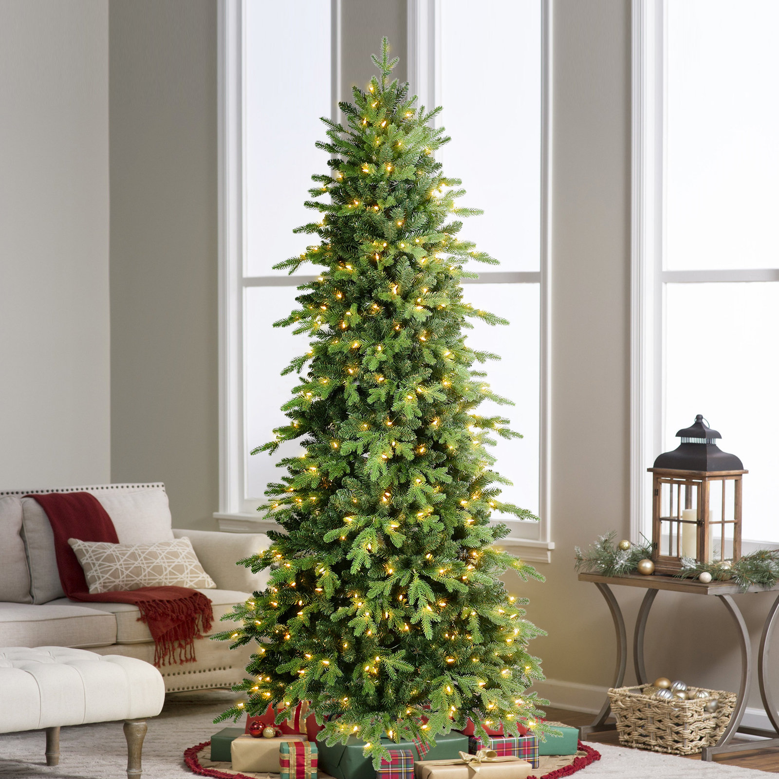 Pre-Lit Spruce Christmas Tree, 5'