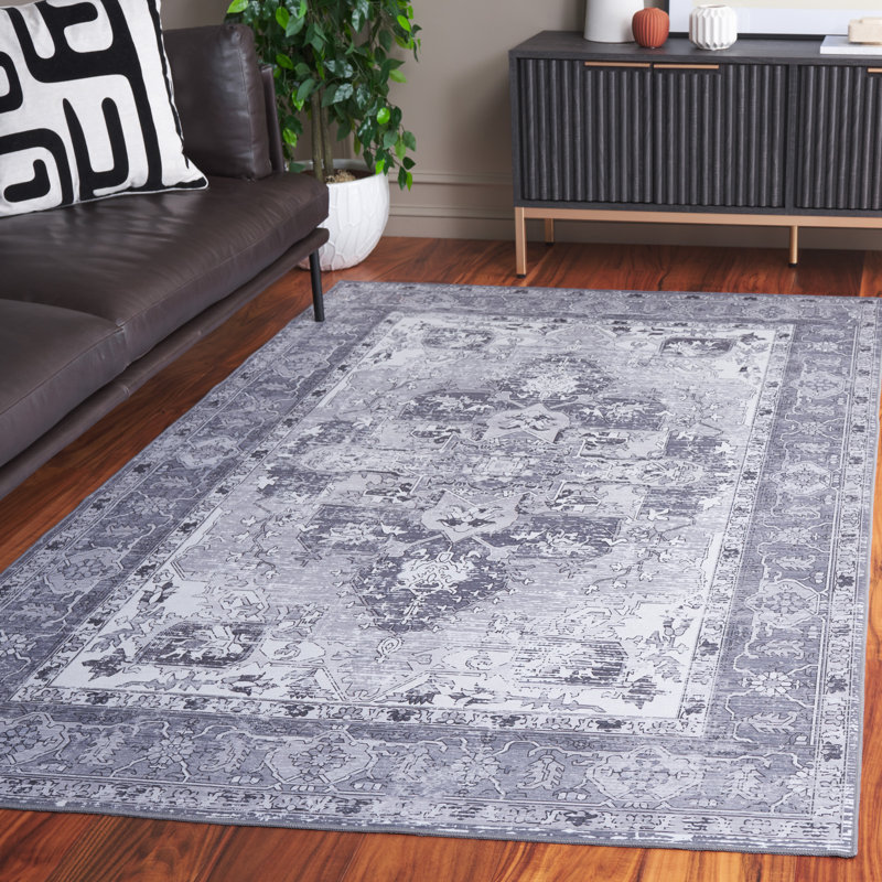 Shaelan Performance Machine Washable Oriental Rug, Rectangle 5' x 8'