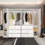 Grande armoire de 94,8 po de largeur