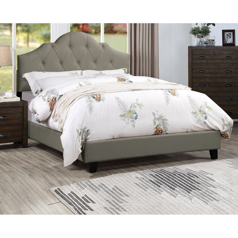 Lit double tapissier gris pleine grandeur, avec tête de lit arquée et cadre en panneau de particules pour un décor de chambre à coucher moderne, revêtement en bois réglable