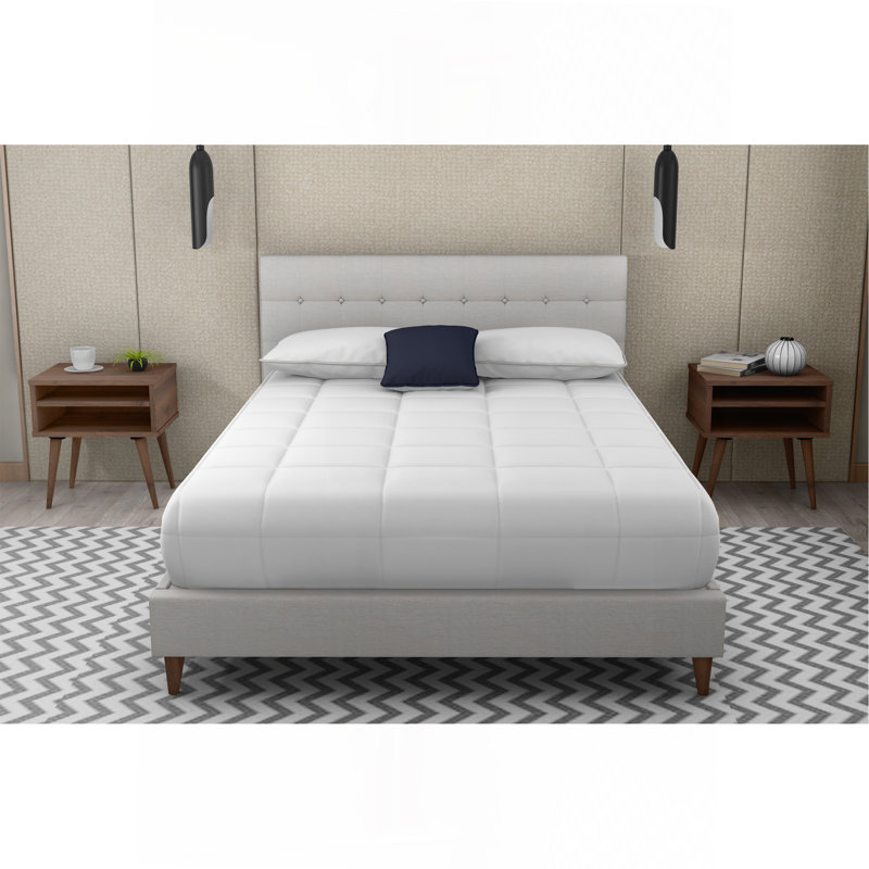 Lit tapissier avec 2 tables de chevet, Grand lit