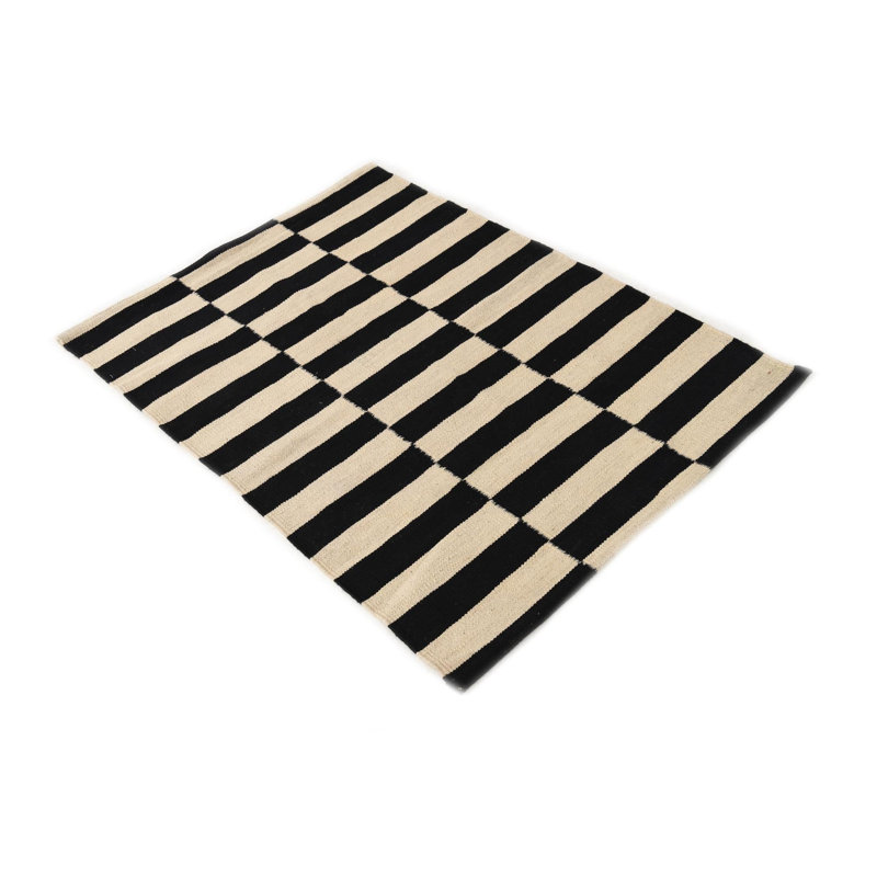 Tapis noir et blanc Newsom