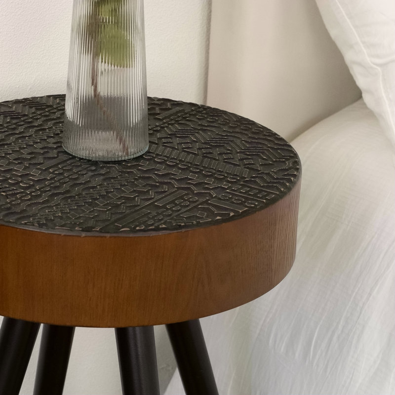Table d'appoint ronde de 15,7 pouces, petite table basse idéale pour les espaces compacts, table de chevet moderne avec pieds en bois massif, convenant au salon, à la chambre à coucher, au coin et au bureau