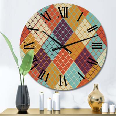 Horloge murale multicolore triangulaire à motif géométrique III