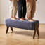 Banc en tissu de chenille décoratif moderne, banc d'entrée ergonomique rembourré avec pieds en bois massif, repose-pieds rembourré pour vestibule et chambre à coucher-63059227-63059231