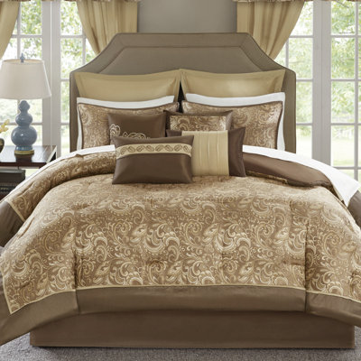 Brystol Luxury 24-Piece Bedding Set