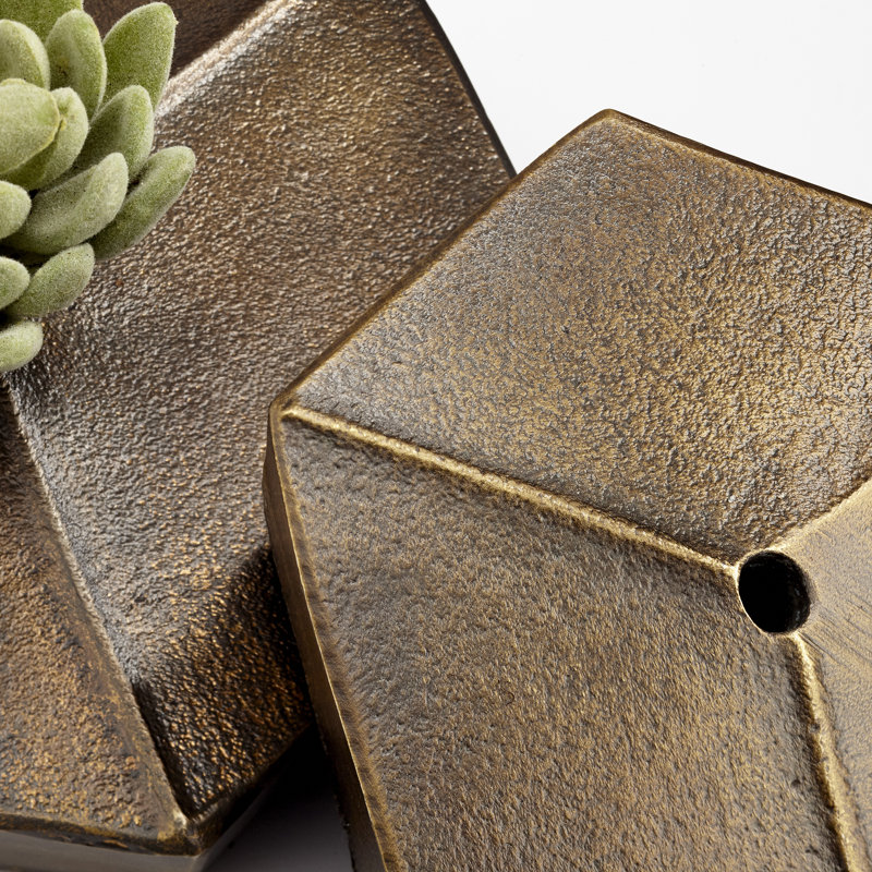 Sei Bud Ceramic / Porcelain Table Vase, 2" H x 7.5" W x 6.5" D