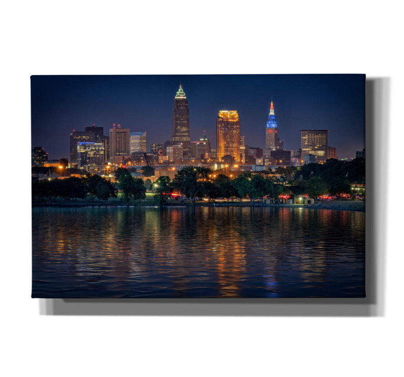 «Cleveland At Night» par Rick Berk, art mural sur toile, H 40 po x l 60 po x P 1,5 po