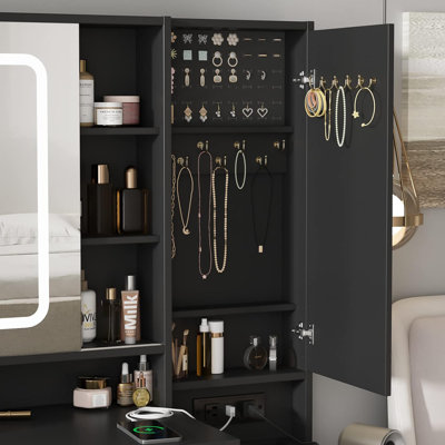 Farhadbek Vanity