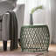 Table d'appoint en fer Lattice Design, légère et élégante, parfaite pour les boissons et les collations dans n'importe quelle pièce.