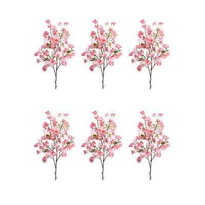 Arrangement de fleurs de cerisier